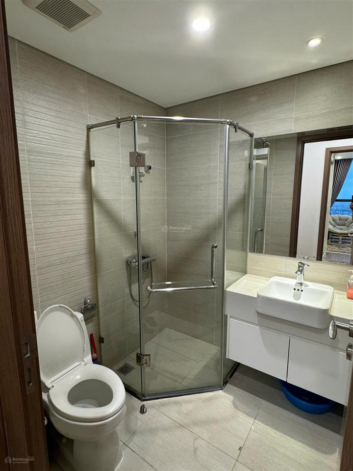 Tôi chính chủ cần bán căn 2n2vs 65m tại vinhomes skylake full nội thất, view đẹp giá 7,2 tỷ