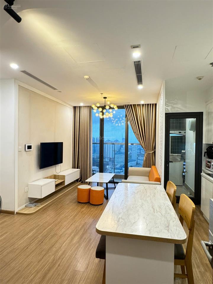 Tôi chính chủ cần bán căn 2n2vs 65m tại vinhomes skylake full nội thất, view đẹp giá 7,2 tỷ