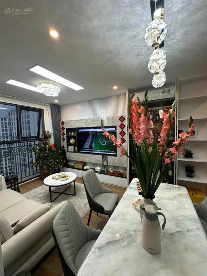 Tôi chính chủ cần bán gấp căn 3n2vs 99m² tại the emerald ct8 đình thôn, view đẹp giá 7,8 tỷ