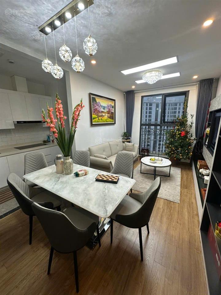 Tôi chính chủ cần bán gấp căn 3n2vs 99m² tại the emerald ct8 đình thôn, view đẹp giá 7,8 tỷ