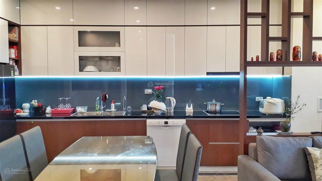 Tôi chủ nhà cần bán gấp căn 2n2vs 81m tại the emerald ct8 tầng trung, view đẹp giá 5,4 tỷ