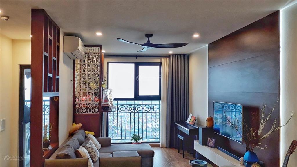 Tôi chủ nhà cần bán gấp căn 2n2vs 81m tại the emerald ct8 tầng trung, view đẹp giá 5,4 tỷ
