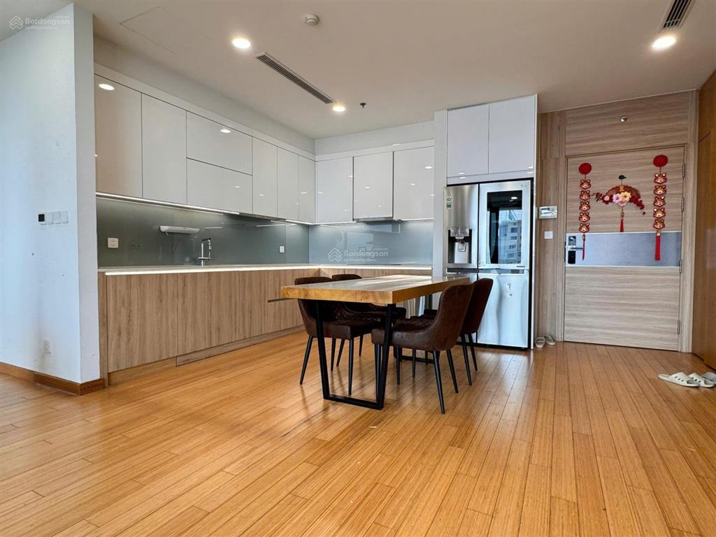 Chủ nhà cần bán gấp 3n2vs 104m tại the zei, tầng trung view đẹp giá 8,2 tỷ bao hết thuế phí