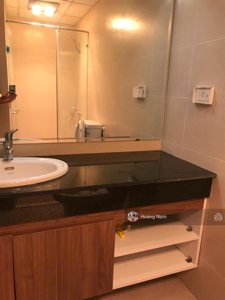 Chính chủ cần bán căn 2n2vs 68m2 tại central field 219 trung kính tầng trung view đẹp, giá 5,7 tỷ