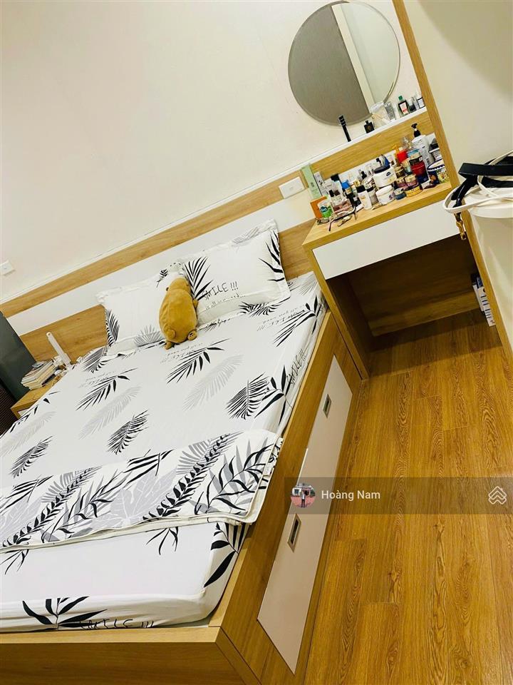 Chính chủ cần bán căn 2n2vs 68m2 tại central field 219 trung kính tầng trung view đẹp, giá 5,7 tỷ