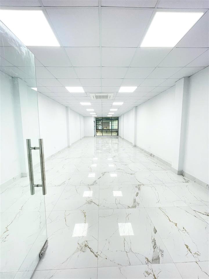 Cho thuê gấp văn phòng tầng 3 tại 72a ngõ 31 hoàng cầu, 14,5 triệu, 90m2