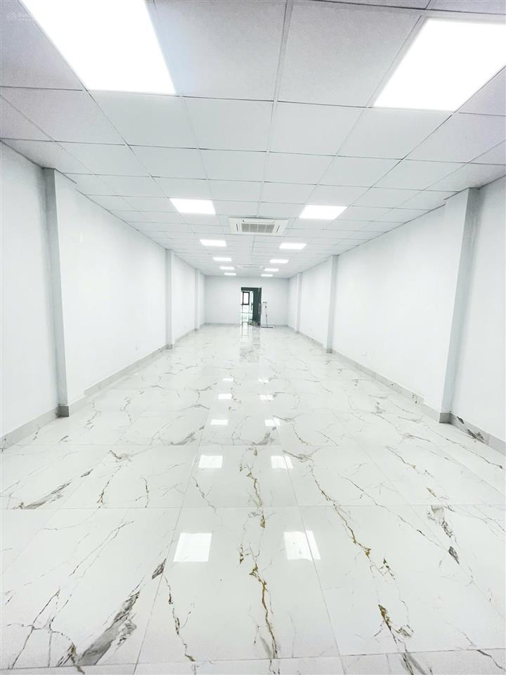Cho thuê gấp văn phòng tầng 3 tại 72a ngõ 31 hoàng cầu, 14,5 triệu, 90m2