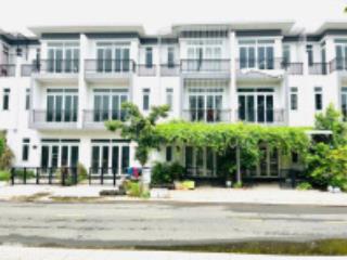 Nhà phố phú an city, đường 824,, liền kề vinhomes hóc môn tphcm