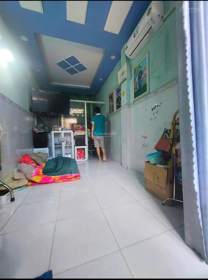 Bán nhà phường đông hưng thuận quận 12  nhỉnh 2 tỷ đang cho thuê 7triệu/tháng.
