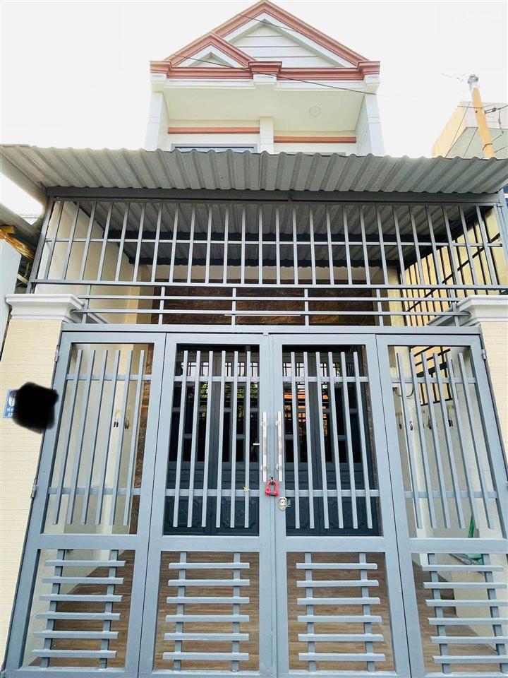 Nhà mới xây kiên cố 2 tầng 4x16m giá 3,98 tỷ ngay đường trần văn mười bà điểm hóc môn, tphcm