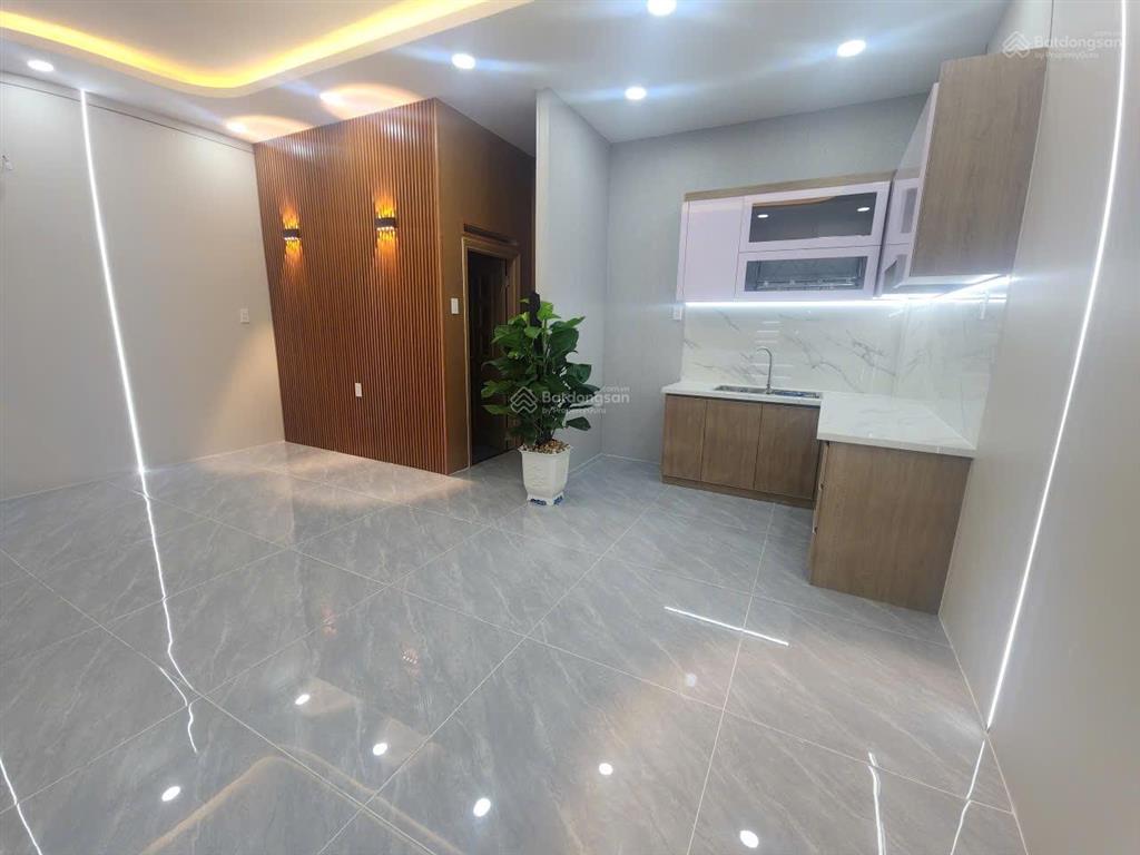 Kế bên phần mềm quang trung . q12 . tphcm, nhà 2 tầng , mới 100% , giá  3.58tỷ