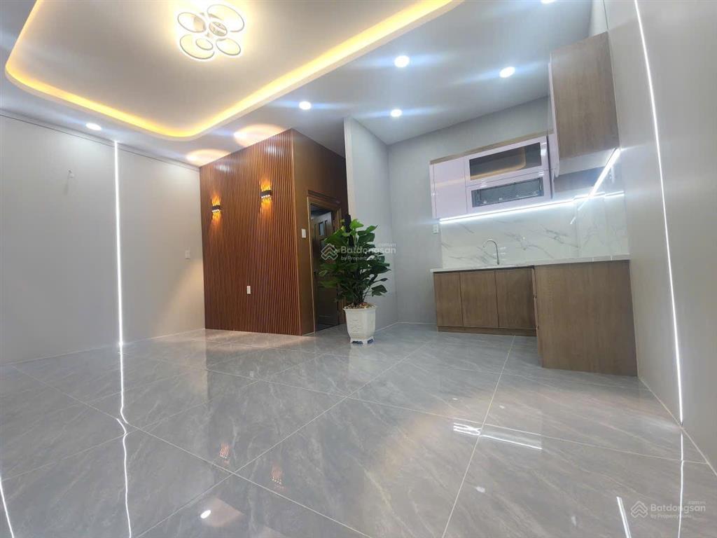 Kế bên phần mềm quang trung . q12 . tphcm, nhà 2 tầng , mới 100% , giá  3.58tỷ