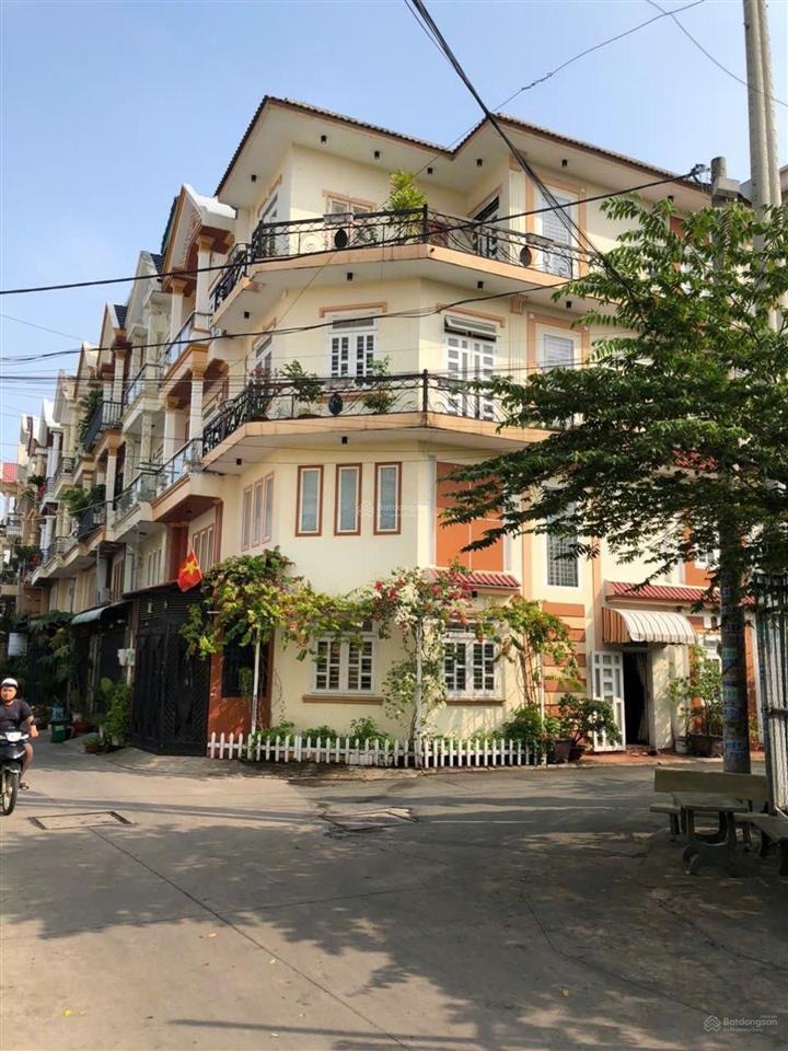Nhà ,trần thị năm lô góc 2 mặt tiền nở hậu 6ty750 , trung mỹ tây , tphcm