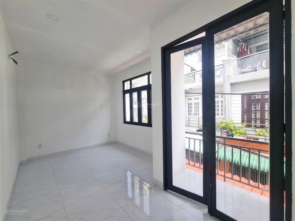 Nhà mới đẹp kiên cố hẻm xe hơi huỳnh thị hai 5.4x15m 3pn 2tầng cách cao đẳng viễn thông 2km
