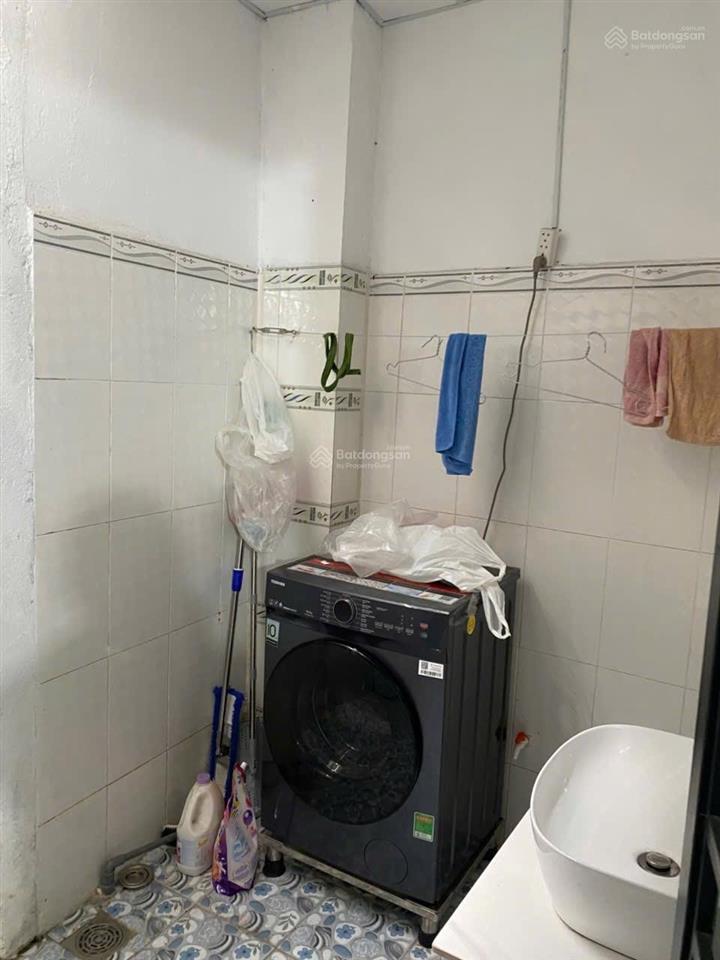 Nhà ngộp 1/ dương công khi 96.9m2 ngang 5x19m hxh 6m, có nhà cấp 4 + gác 2pn = 2.65tỷ
