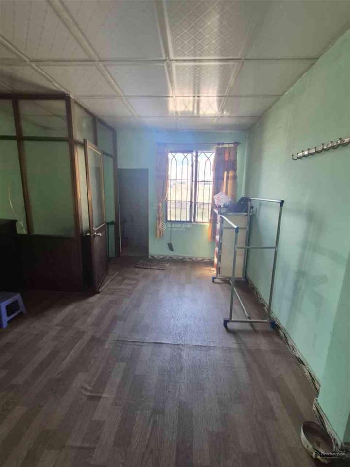 Bán căn nhà 12x8,5m = 86.8m2 liền kề sân bay giá sốc = 3,98 tỷ. nhà gần ngã 4 ql1a, tp.hcm