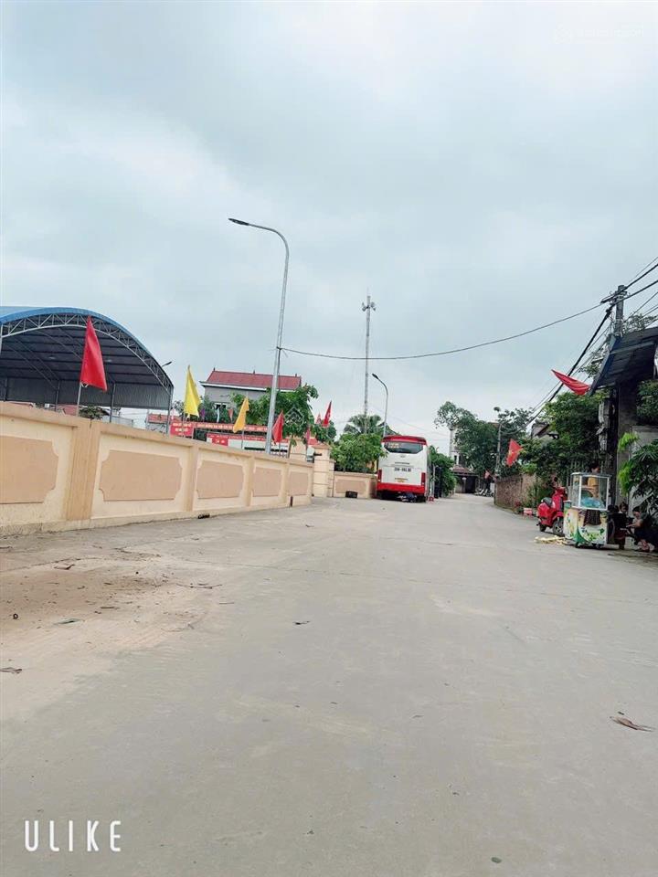 Cần bán 2 lô đất đẹp
dt 112118 full thổ cư đg trục chính kinh doanh