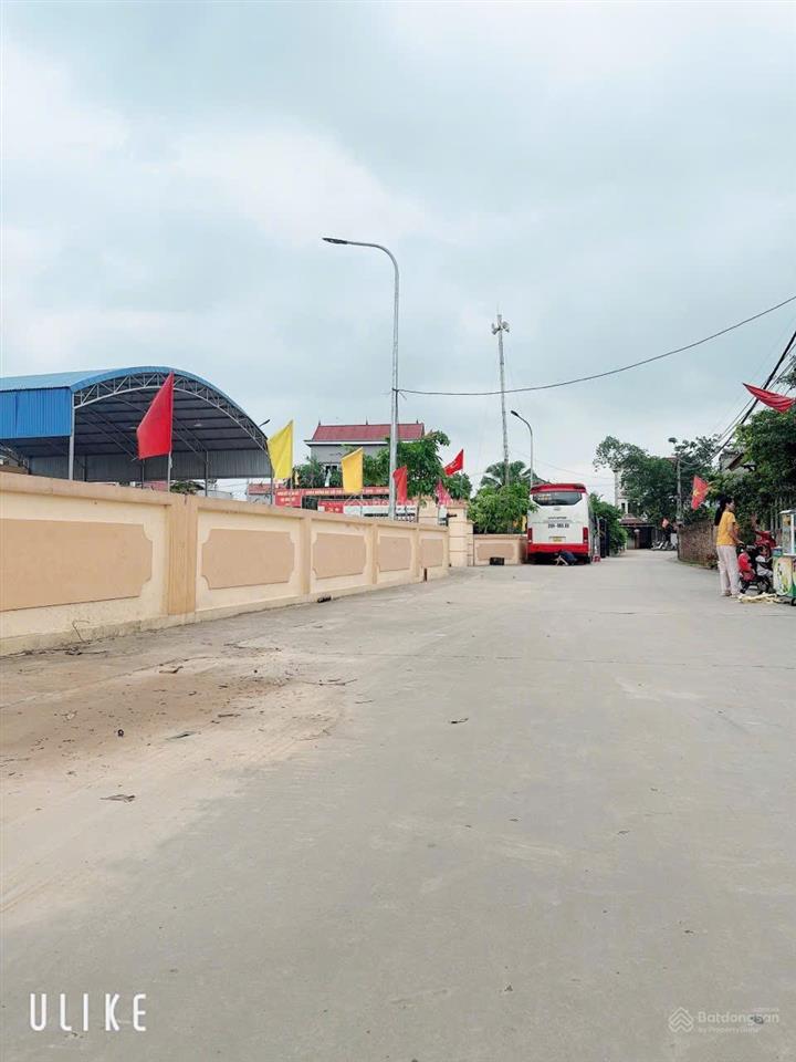 Cần bán 2 lô đất đẹp
dt 112118 full thổ cư đg trục chính kinh doanh