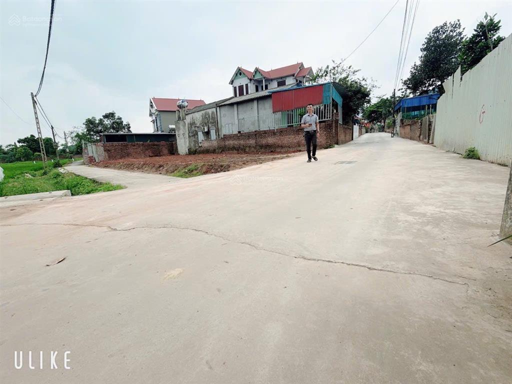 Cần bán 2 lô đất đẹp
dt 112118 full thổ cư đg trục chính kinh doanh