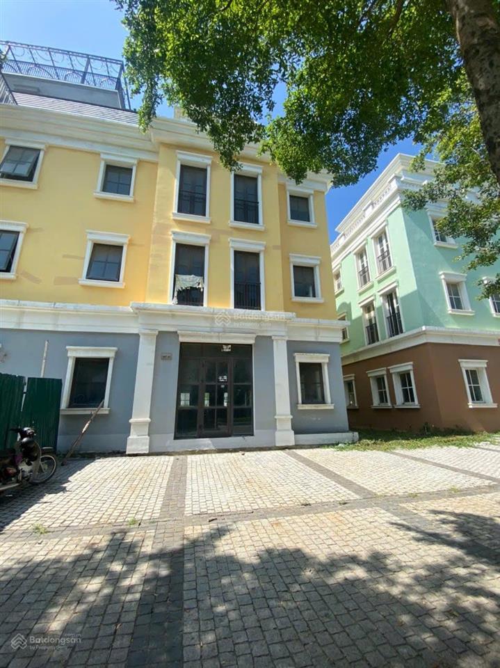 Bán biệt thự premier village hạ long, giá ưu đãi chỉ với 43 tỷ, diện tích 300m2