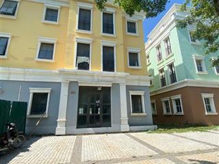 Bán biệt thự premier village hạ long, giá ưu đãi chỉ với 43 tỷ, diện tích 300m2