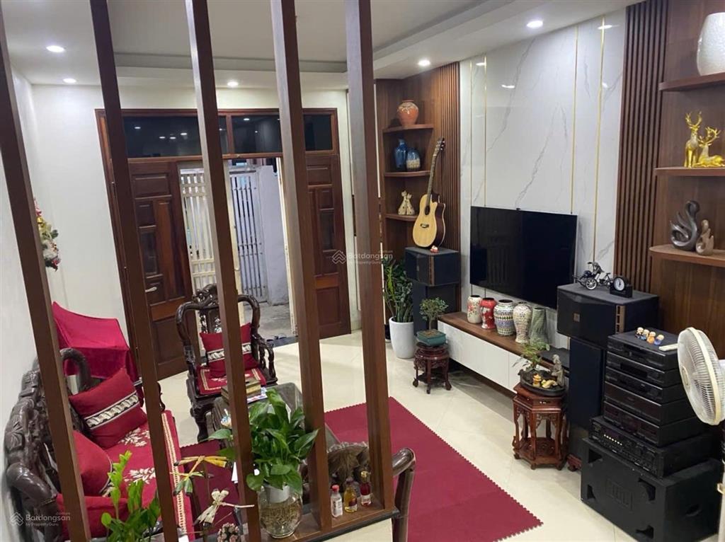 Bán nhà phú diễn 6 tầng thang máy ngõ ô tô thông tứ phía chỉ 9,5 tỷ nhà đẹp hiện đại,
