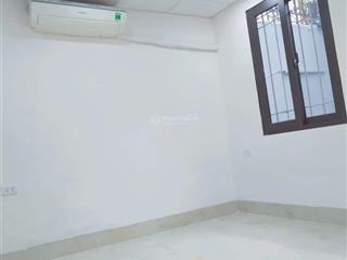 Nhà 2 tầng trong ngõ 255 lĩnh nam