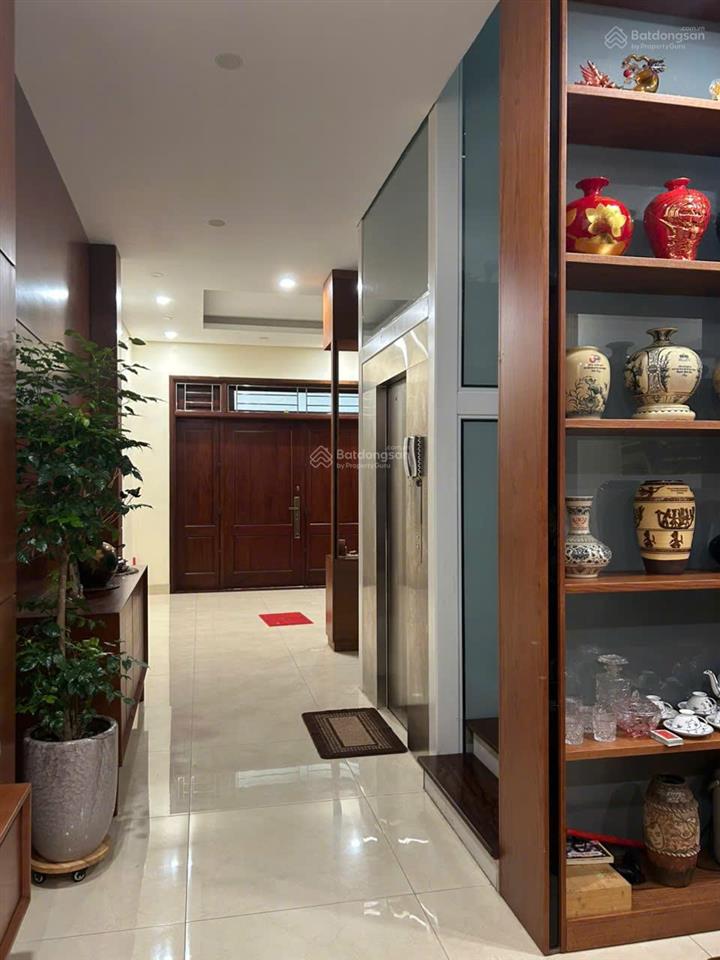 Cho thuê nhà riêng hiện đại có thang máy làm văn phòng