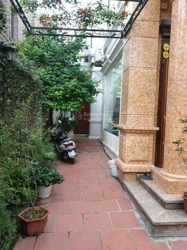 Chính chủ cần bán biệt thự 200m2 tại phú lương, hà đông, mặt tiền 10m, nhà đẹp, sang trọng