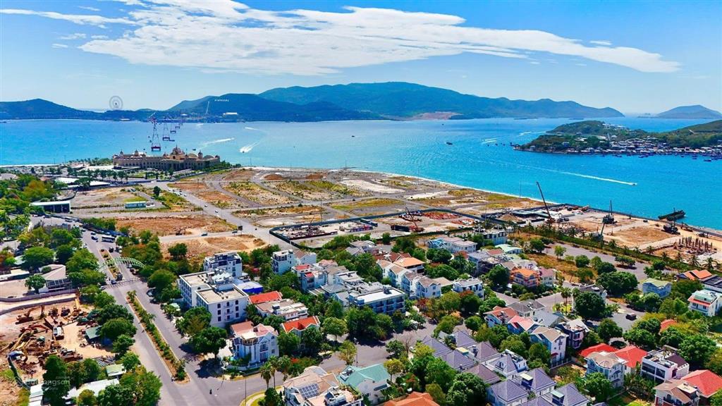 Bán biệt thự an viên  thảo điền 2 tại nha trang hàng kín