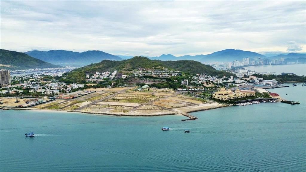 Bán biệt thự an viên  thảo điền 2 tại nha trang hàng kín