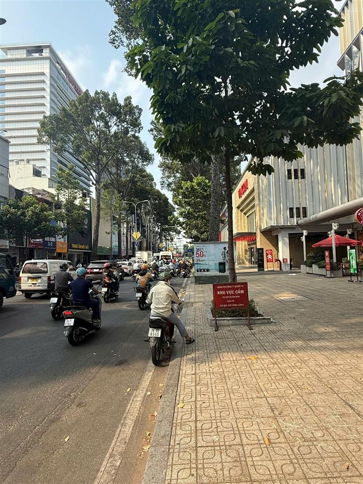 Bán tòa nhà ngay mặt tiền trần quang khải, dt 12,6x15,5m, hầm 7 tầng, hđt400tr/th, giá 105 tỷ
