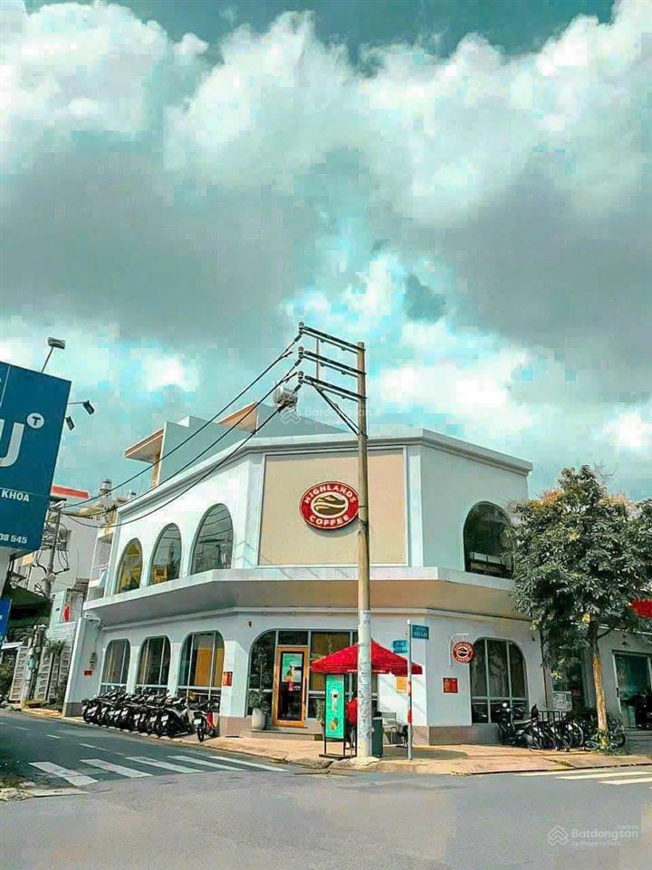 Bán nhà góc 2mt độc lập, dt 10x18m, 2 tầng, hđt 85tr/th, giá bán 37 tỷ tl