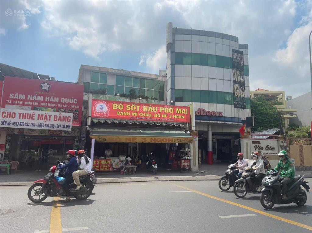 Bán gấp mặt tiền nguyễn kiệm, phú nhuận, dt 7,6x38m, 4 tầng, giá bán 55 tỷ thương lượng
