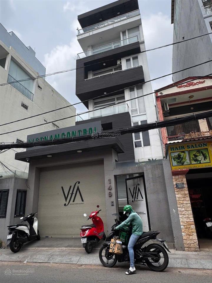 Tòa nhà mặt tiền nguyễn cửu vân, dt 8,2x25m, hầm 7 tầng, hđt 110tr/th, giá bán 62 tỷ