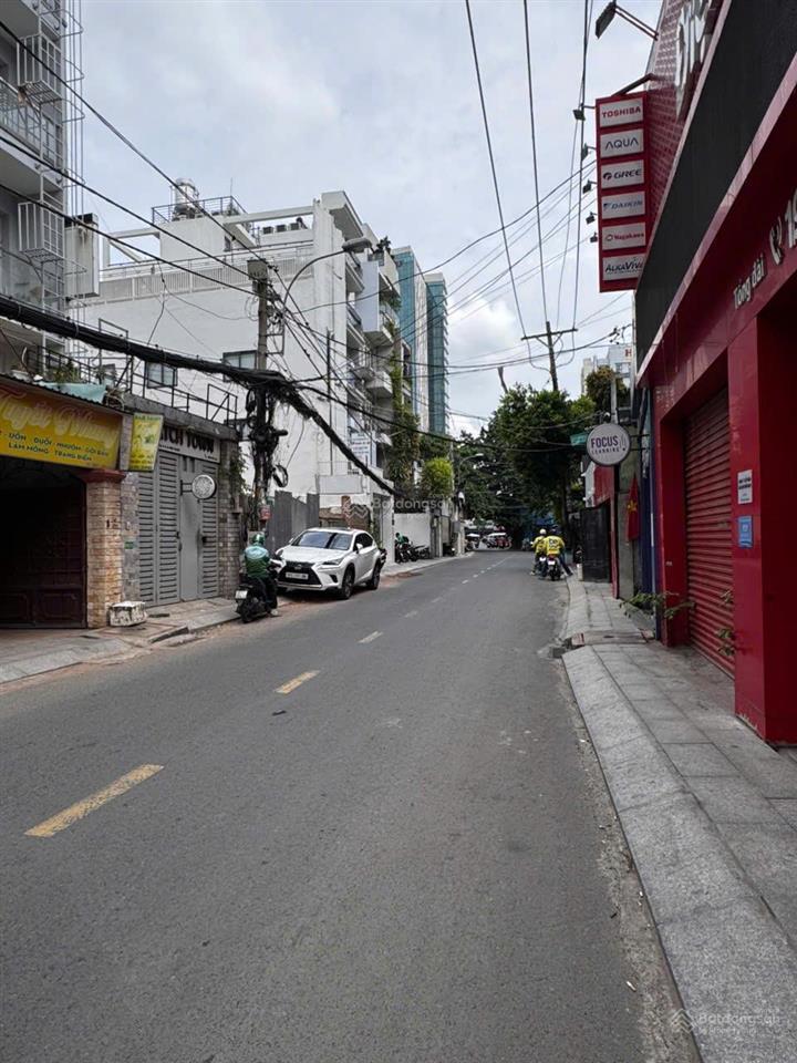 Tòa nhà mặt tiền nguyễn cửu vân, dt 8,2x25m, hầm 7 tầng, hđt 110tr/th, giá bán 62 tỷ