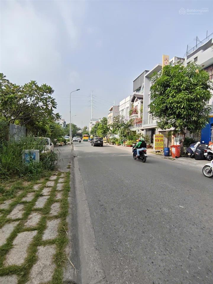 Bán nhà mặt tiền kha vạn cân, dt 10x15m, hđt 110tr/th, giá bán 33 tỷ thương lượng