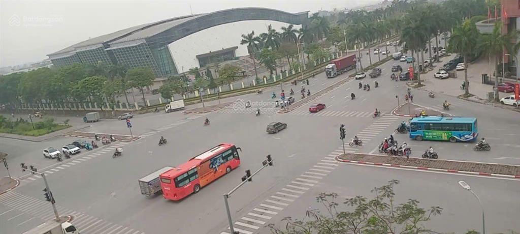 Chính chủ cần bán gấp căn hộ trung tâm mỹ đình, view pháo hoa. 84 m², 3 ngủ 2 vệ sinh giá tốt.