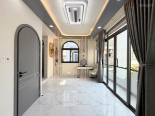 Siêu phẩm 1 bước sang quận 1, góc 2 mt đường số, ngay đ. khánh hội  4 tầng, ngang 5,7m  3pn