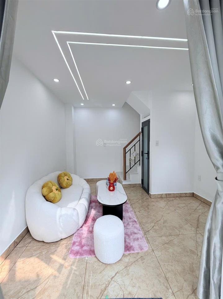 Chỉ 3.8 tỷ mặt tiền đường văn cao  phú thạnh  q. tân phú  3 tầng xây mới 100% vừa ở vừa kd ngay