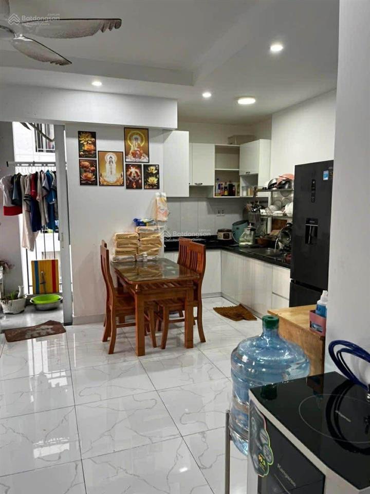 Chung cư 65m2 2pn 2wc conic riverside phường 7 quận 8. giá 3.3 tỷ