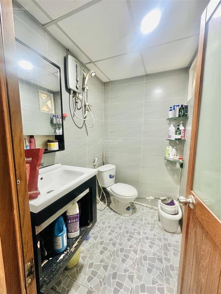 Chung cư lý thường kiệt  p7 quận 11 kế quận 10  40m2  2 tầng còn mới  2pn  2.49 tỷ