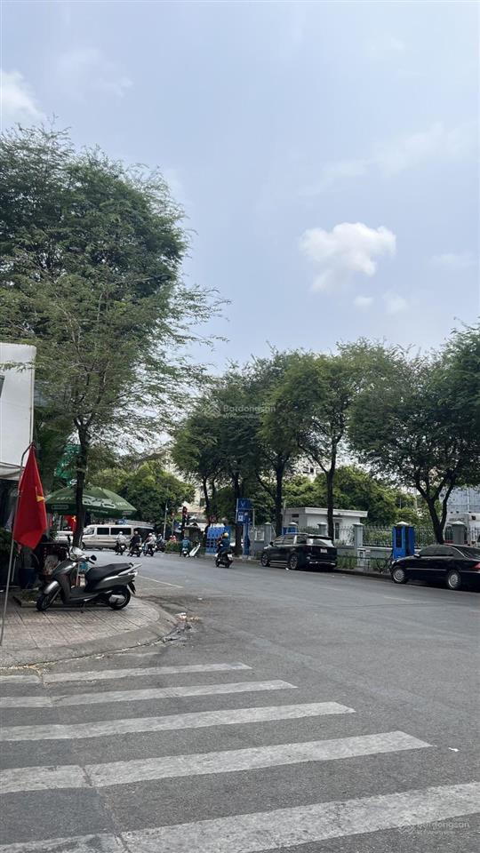 Ngay cổng bệnh viện đại học y dược chung cư trệt hùng vương 77m2 đường tản đà p11 quận 5