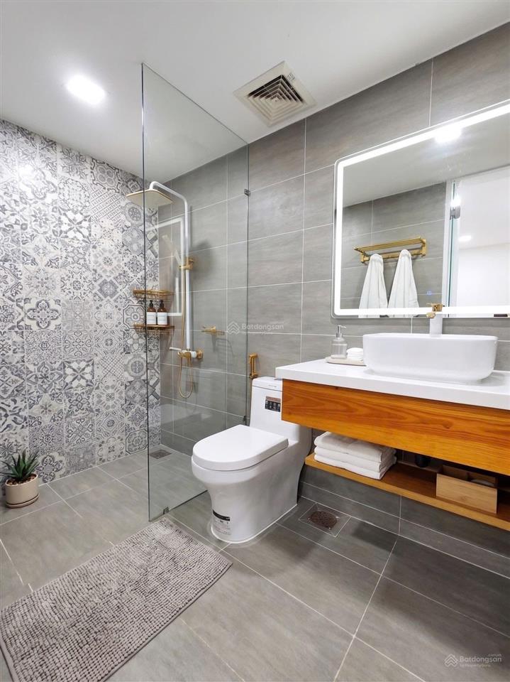 Chung cư 63m2 2pn mặt tiền đường nguyễn tri phương p8 quận 5, đối diện bệnh viện nguyễn tri phương.