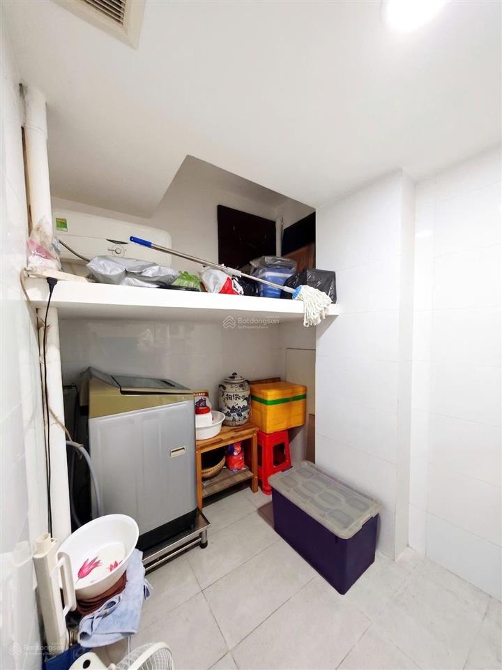 Chung cư 63m2 2pn mặt tiền đường nguyễn tri phương p8 quận 5, đối diện bệnh viện nguyễn tri phương.