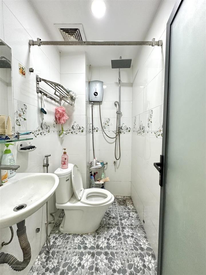 Giá tốt trong khu vực  lê văn sỹ, p14, quận 3  54m²  4 tầng, 5 phòng  giá 7.1 tỷ