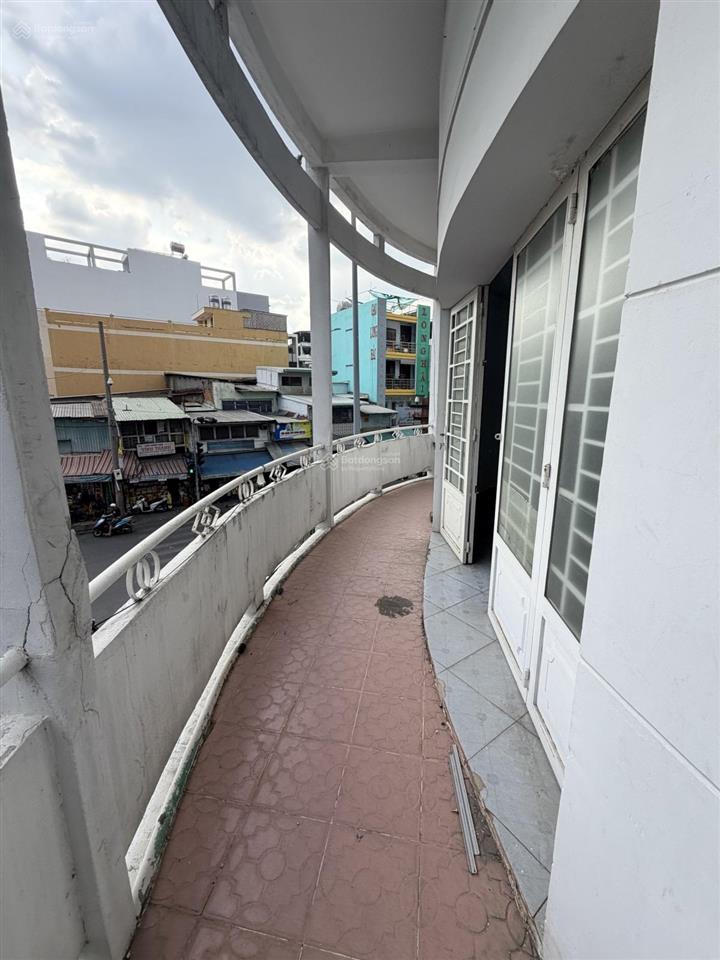 Căn hộ 80m2 chung cư số 360 hồng bàng phường 14 quận 5  ngay ngã tư hồng bàng giao nguyễn thị nhỏ