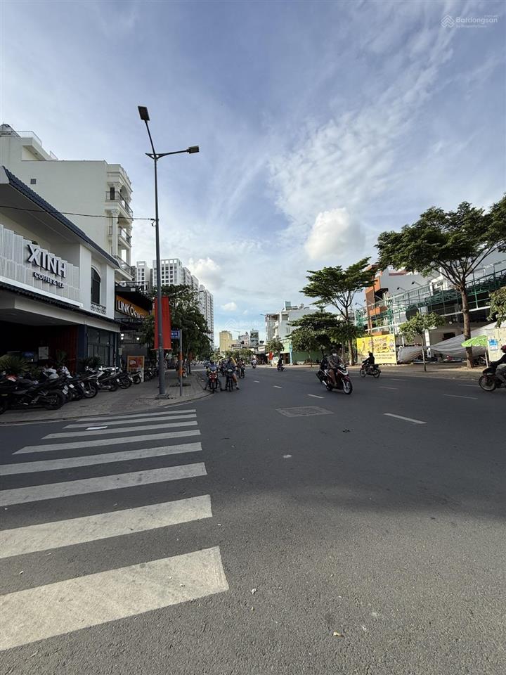 Chung cư 8x đầm sen  75a tô hiệu, tân phú ngay khu du lịch đầm sen. 48m2 2pn  thang máy  2.5 tỷ