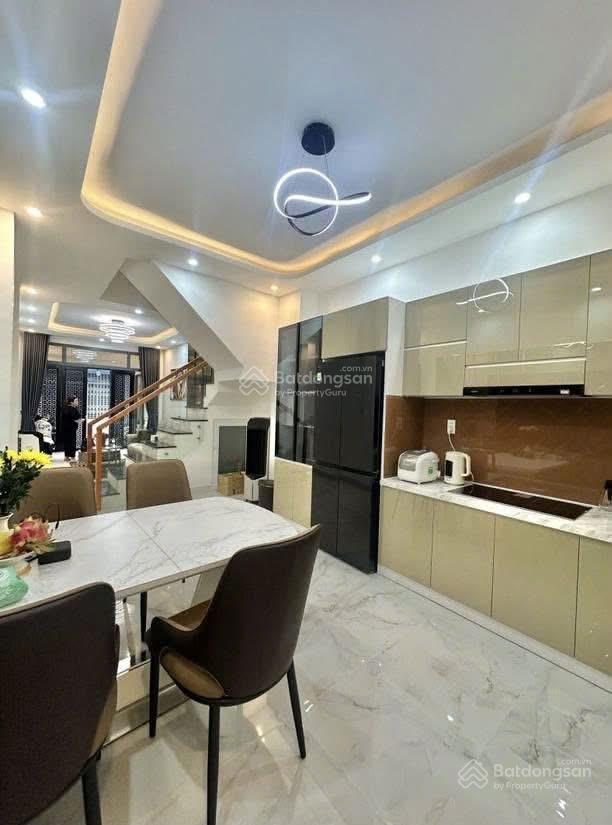 Siêu phẩm nhà đẹp hẻm ô tô vf3 quận 10  ngay 3 tháng 2  lê hồng phong  gần 50m2  4 tầng  5pn
