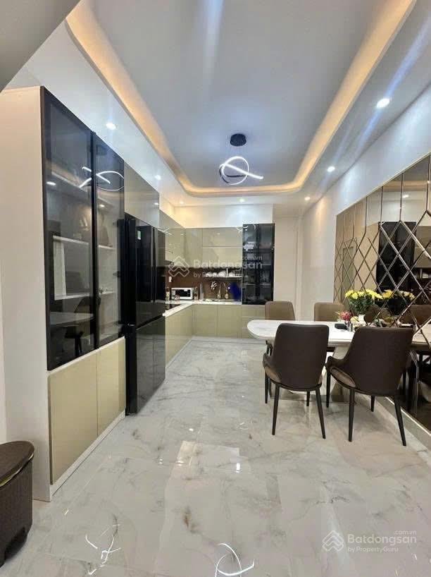 Siêu phẩm nhà đẹp hẻm ô tô vf3 quận 10  ngay 3 tháng 2  lê hồng phong  gần 50m2  4 tầng  5pn